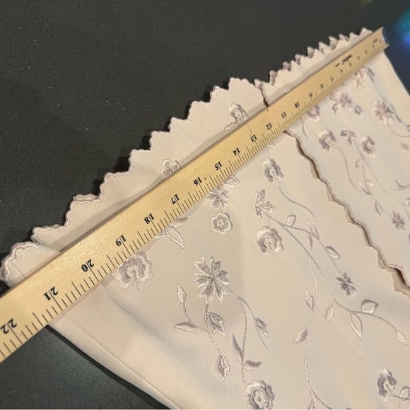 Chic Cream Women's Skirt Set - Picture 6 of 14